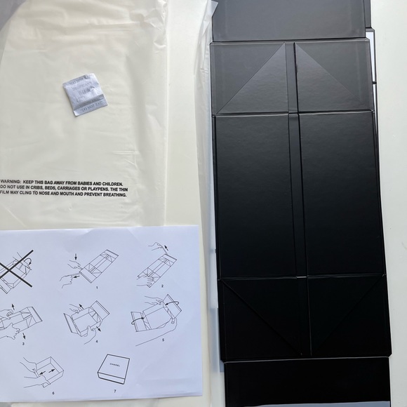 NEW Chanel Gift Box in Black & White for Handbags or Sunglasses and Jewelry - Picture 16 of 17